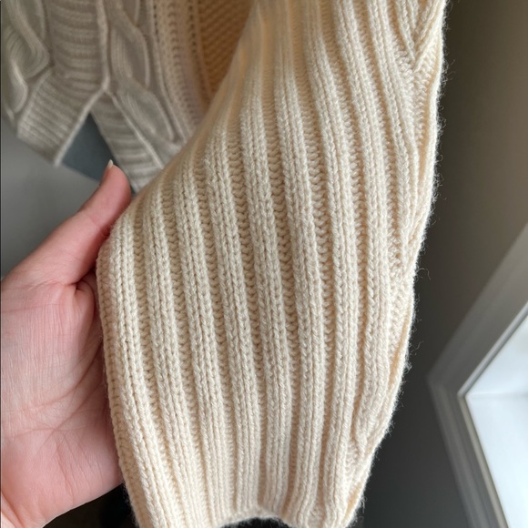 Soft knit cream cardigan 26x30 - Picture 7 of 8